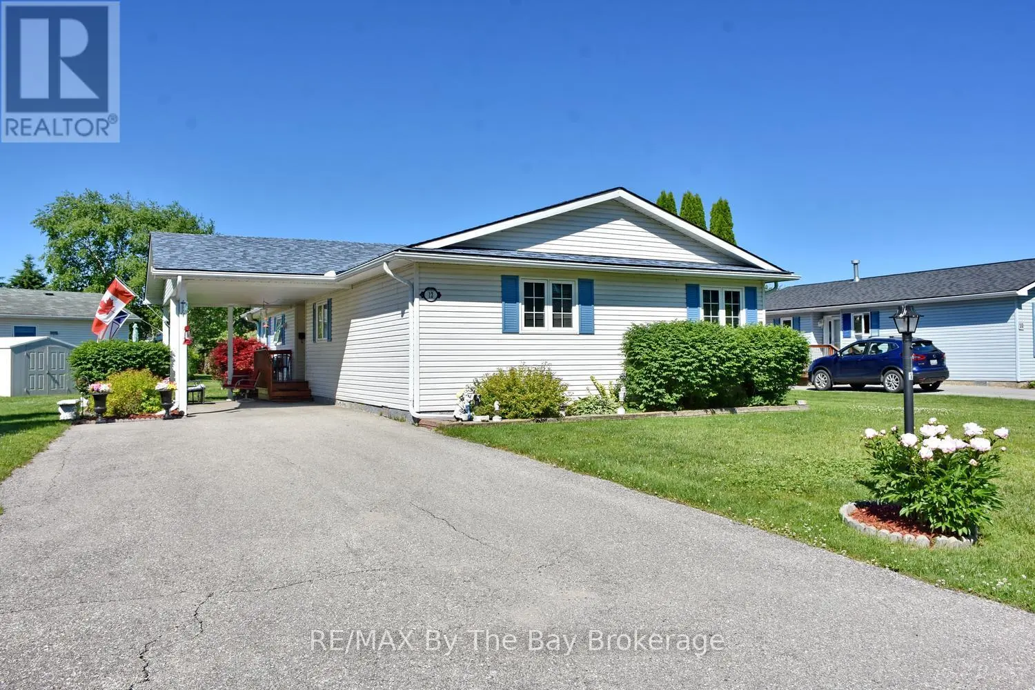 12 Indiana Avenue, Wasaga Beach